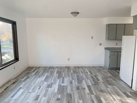 Floor plan for 2 beds, 1.5 baths, 1000 sqft