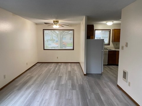 Floor plan for 2 beds, 1 bath, 750 sqft