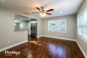 Tampa house for rent - 6809 N STERLING AVENUE TAMPA, FL 33614