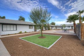 Phoenix apartment for rent - courtyard