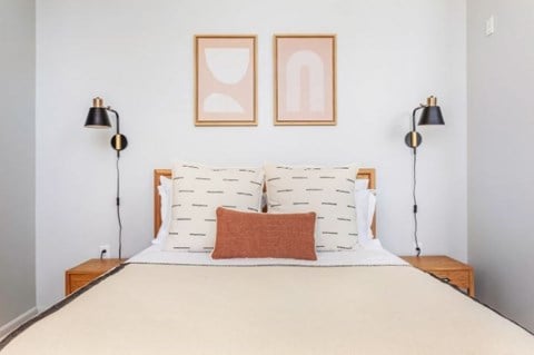 Floor plan for studio, 1 bath, 658 sqft