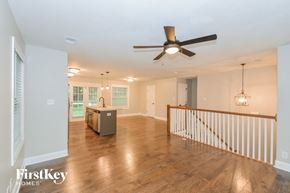 Clarksville house for rent - 450 Galvin Drive Clarksville, TN 37042