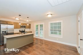 Clarksville house for rent - 450 Galvin Drive Clarksville, TN 37042