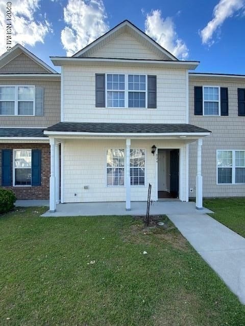 Floor plan for 2 beds, 2 baths, 992 sqft