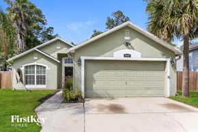Jacksonville house for rent - this home is ready for you to move in this home has a large garage