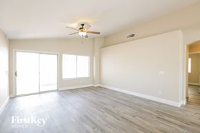 Peoria house for rent - 8630 W Shaw Butte Drive Peoria, AZ 85345