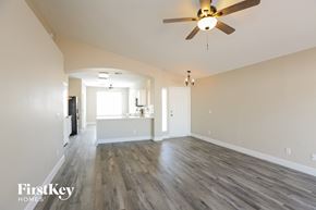 Peoria house for rent - 8630 W Shaw Butte Drive Peoria, AZ 85345