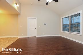 Clarksville house for rent - 525 Magnolia Drive Clarksville, TN 37042