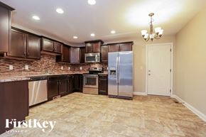 Clarksville house for rent - 525 Magnolia Drive Clarksville, TN 37042