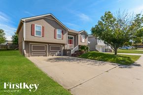 Kansas City house for rent - 720 NE 107th Street Kansas City, MO 64155
