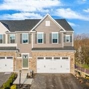 Floor plan for 3 beds, 2.5 baths, 2100 sqft