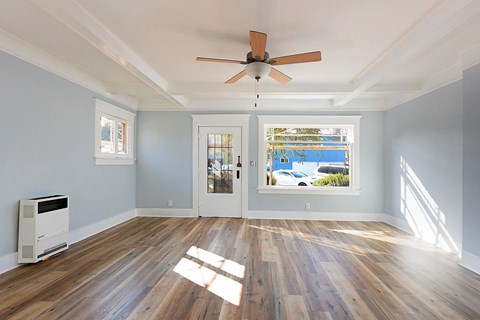 Floor plan for 2 beds, 1 bath, 746 sqft