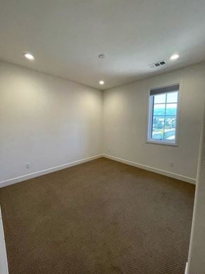 Santa Barbara apartment for rent - 5467 Tree Farm Lane Roommate Wanted (Employed Professional Only)