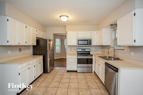 Indianapolis house for rent - 7407 Bancaster Drive Indianapolis, IN 46268