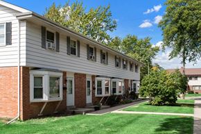 Cudahy apartment for rent - Townhomes of Cudahy Exterior