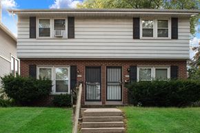 Milwaukee apartment for rent - Humboldt Boulevard Townhomes Exterior