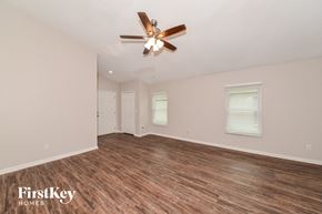 Apollo Beach house for rent - the living room is clean and ready for the guests to use