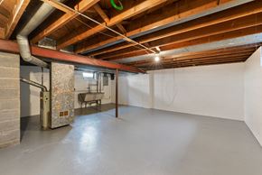 Milwaukee apartment for rent - Oriole Townhomes  Basement