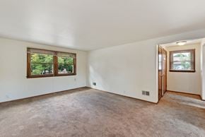 Milwaukee triplex for rent - 77th Street Townhomes Living Room