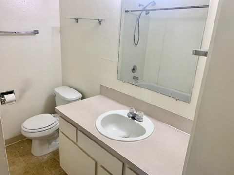Floor plan for 2 beds, 1 bath, 850 sqft