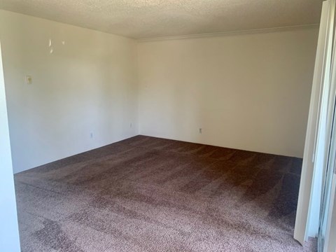 Floor plan for 2 beds, 1 bath, 850 sqft
