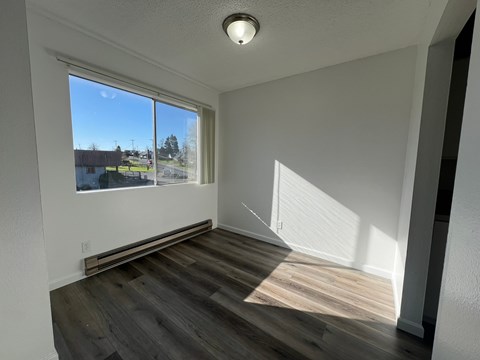 Floor plan for 2 beds, 1 bath, 850 sqft