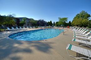 New Berlin apartment for rent - Heated swimming pool