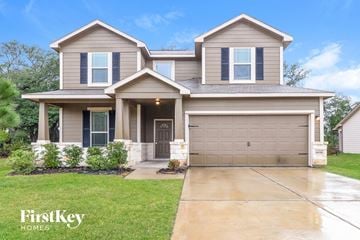 Hitchcock house for rent - 6638 Blimp Base Blvd Hitchcock, TX 77563