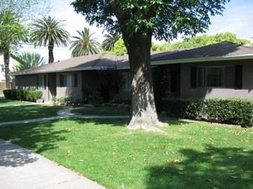Ontario house for rent - Sultana-606