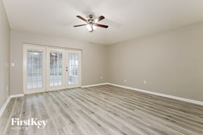 Land O Lakes house for rent - the living room is clean and ready to be staged
