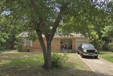 Richardson house for rent - 437 Vernet Street