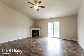 Greenwood house for rent - 6575 Enclave Boulevard Greenwood, IN 46143