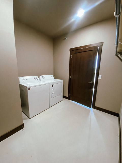 Floor plan for 1 bed, 1 bath, 778 sqft