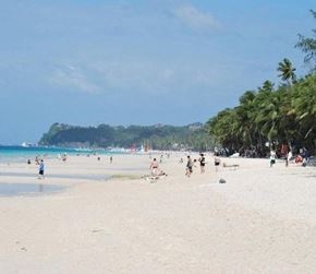 Copperas Cove apartment for rent - A beach scene with people enjoying the sun and sand.