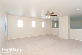 San Tan Valley house for rent - 239 E SADDLE Way San Tan Valley, AZ 85143
