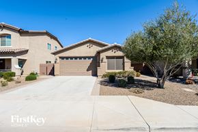 San Tan Valley house for rent - a house with a driveway and a garage door