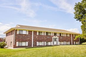 Lakewood apartment for rent - Greenway Apartments in Denver, CO