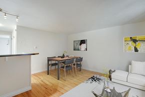 Denver apartment for rent - Logan Court Apartments in Denver, Colorado