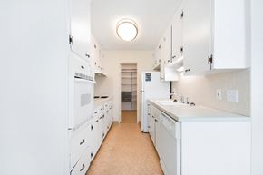 Denver apartment for rent - 66 Pearl Street Apartments in Denver, Colorado