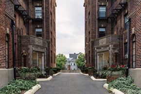 Somerville apartment for rent - Entrances and Driveway