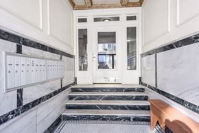 Brighton apartment for rent - Vestibule with Mailboxes and Stairs to Door