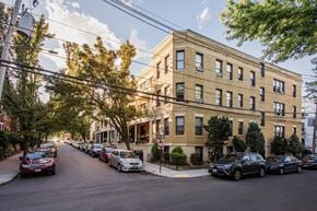 Brighton apartment for rent - Corner of Carol Ave Apartment Building