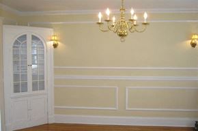 Worcester apartment for rent - a dining room with a chandelier and a door