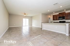 Wimauma house for rent - the kitchen and living room are spacious and open to the living room