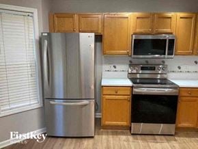 Woodstock house for rent - 347 Weatherstone Place Woodstock, GA 30188
