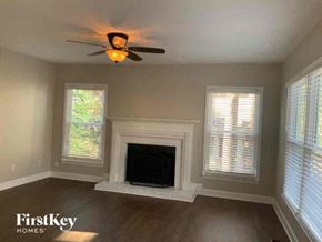 Woodstock house for rent - 1520 Maplewood Court Woodstock, GA 30189
