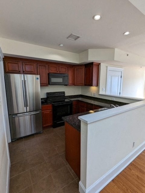Floor plan for 2 beds, 2 baths, 1100 sqft