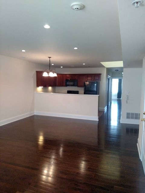 Floor plan for 2 beds, 2 baths, 1100 sqft
