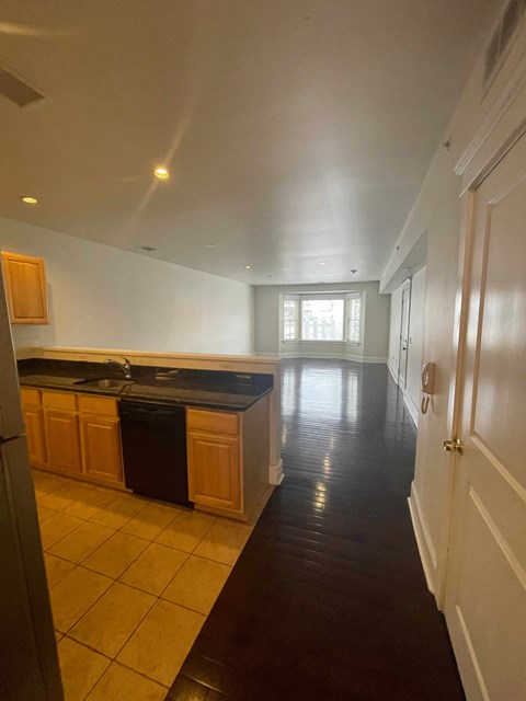 Floor plan for 2 beds, 2 baths, 1100 sqft