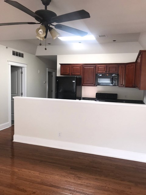 Floor plan for 2 beds, 2 baths, 1100 sqft